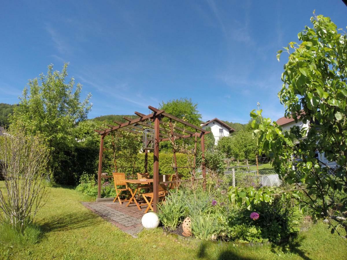 אלטמונסטר Ferienhaus In Der Schlipfing Mit Garten מראה חיצוני תמונה